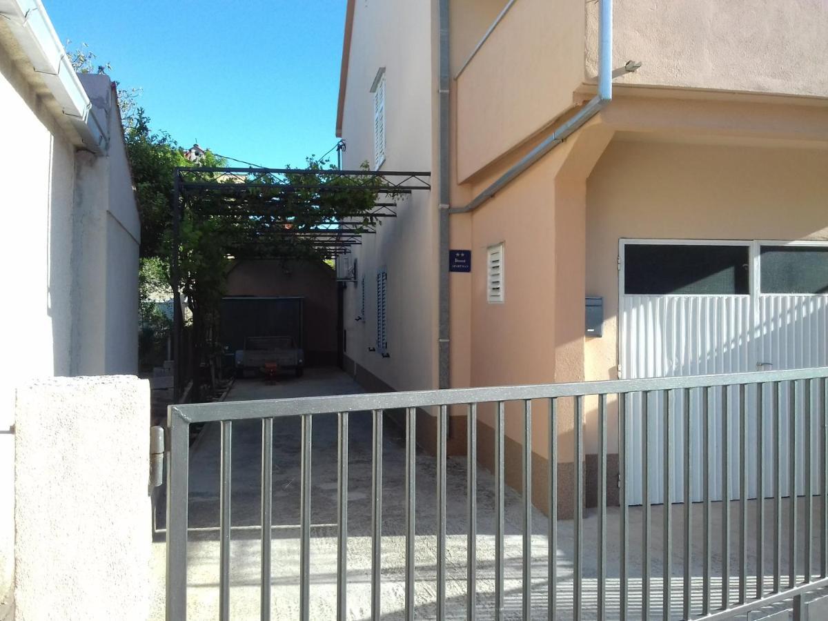 Apartman Iva Apartment Kastela Luaran gambar